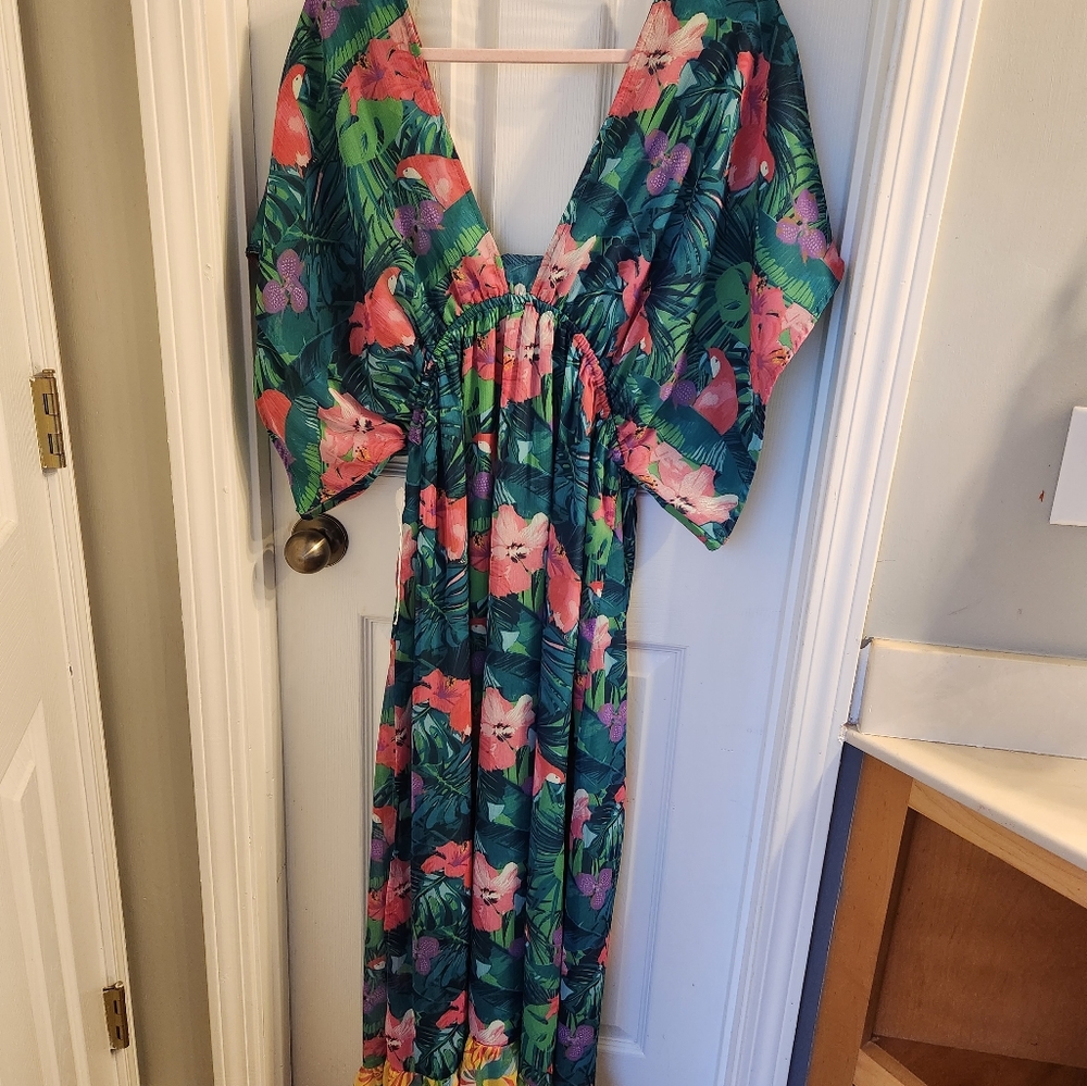 Gorgeous America and Beyond Maxi